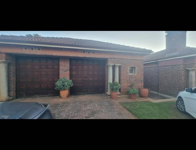 5 BEDROOM HOUSE FOR SALE IN ELDORAIGNE